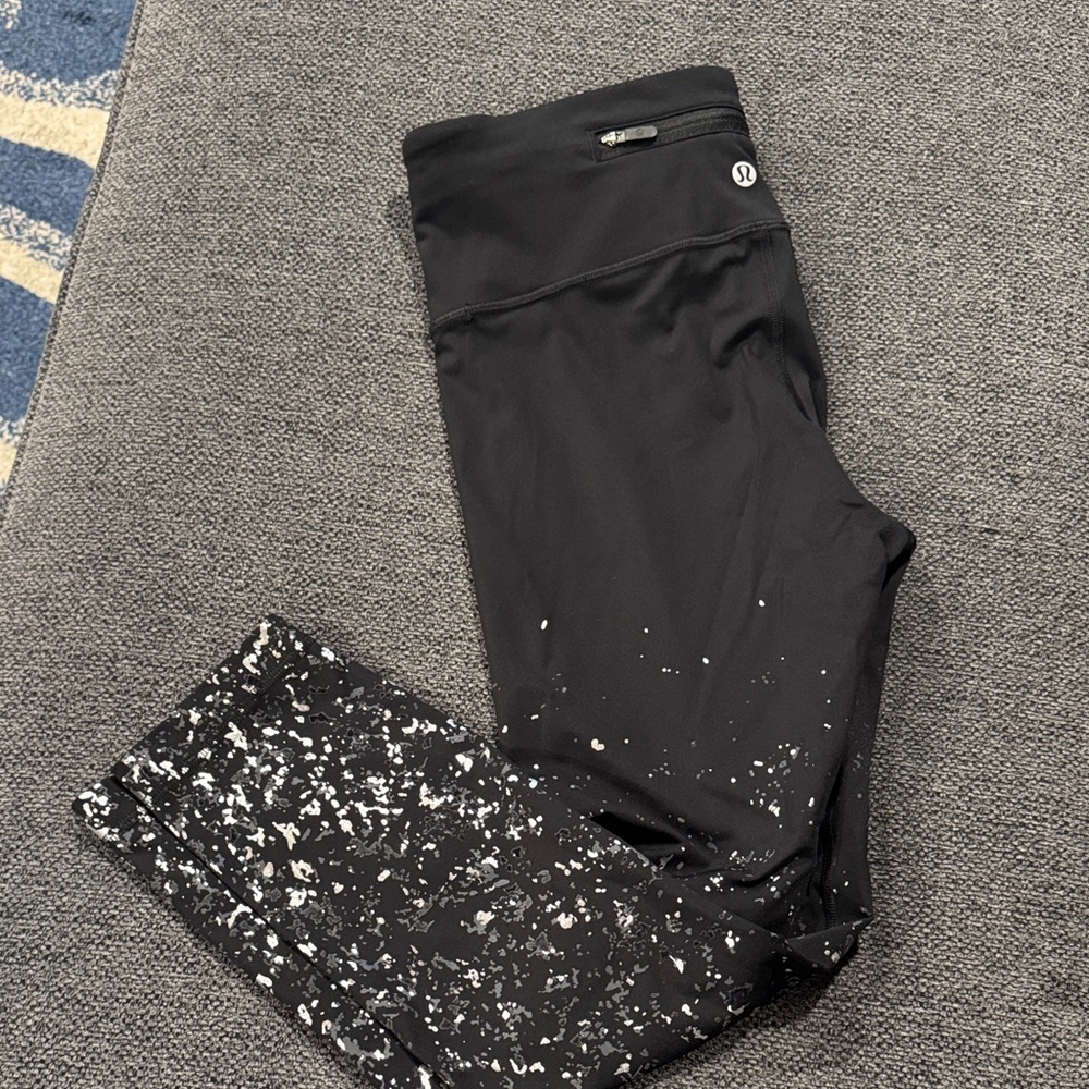 Lululemon Women’s Black Leggings with Speckle Print